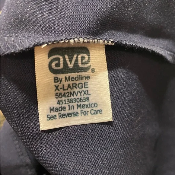 Lincoln AVE Style 5542 Classic Fit Stretch Scrub Jacket
Unisex Navy XL - Picture 6 of 8